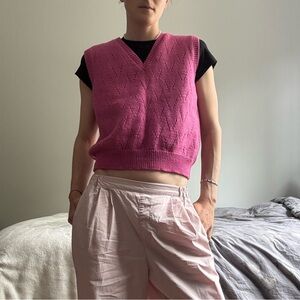 Vintage knitted pink sweater vest